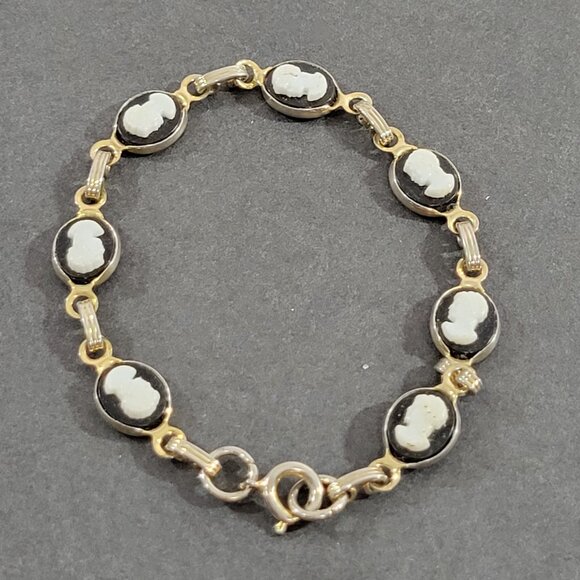 Vintage Black White Cameo Bracelet Gold Tone Oval Links 7" Grandma Classic - Picture 1 of 7